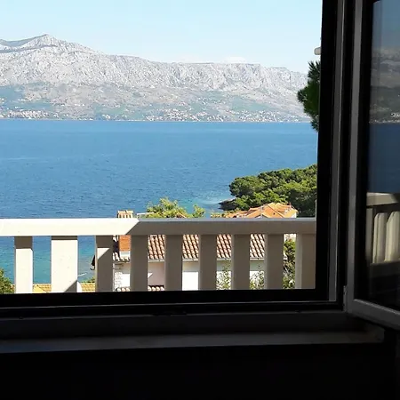 Juri Appartement Postira